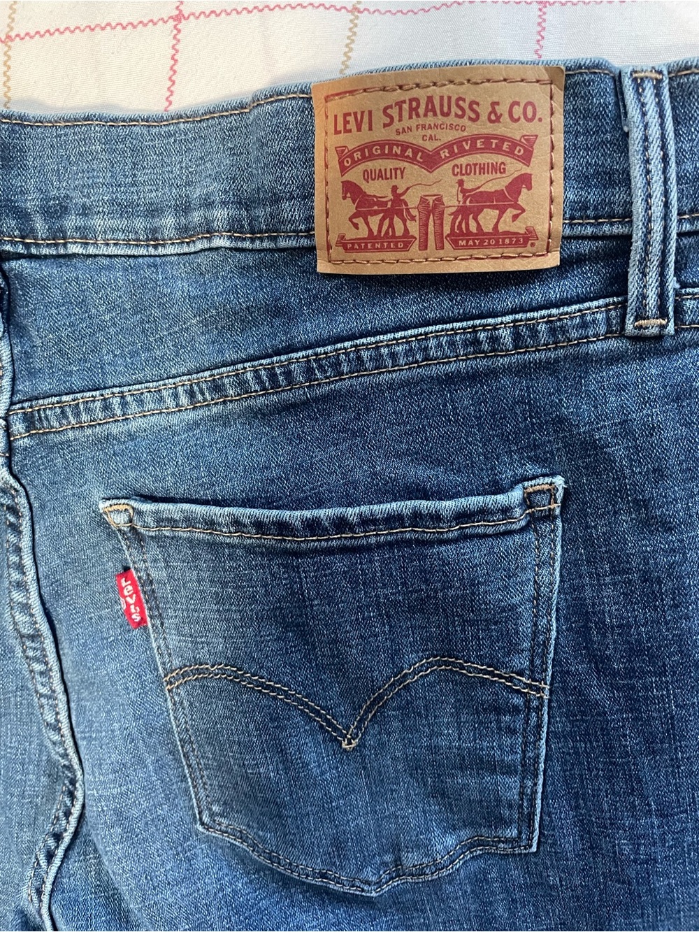 Levi's 311 Shaping Skinny Jeans Studded Side Seam Medium Wash - Picture 3 of 3